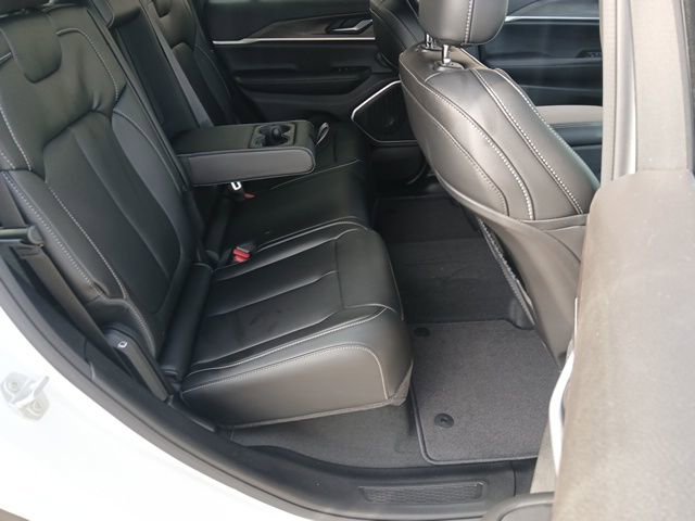 New 2026 Jeep Grand Cherokee Limited w/ Limited Altitude Package image 23