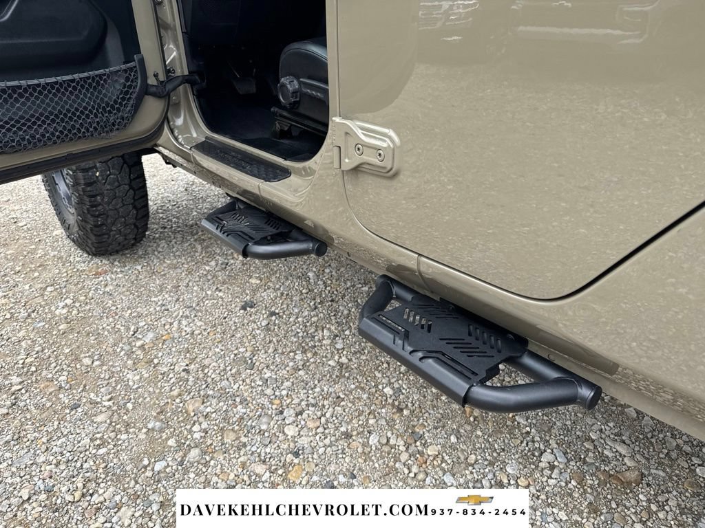 Used 2020 Jeep Gladiator Rubicon AWD/4WD image 36