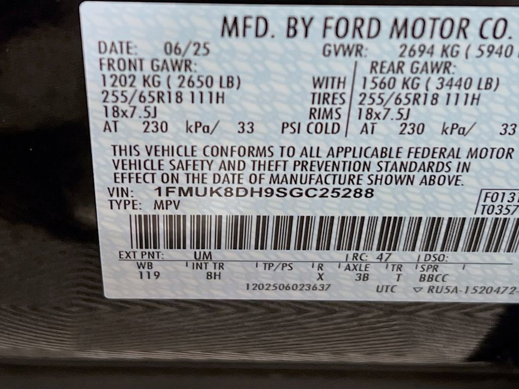 Used 2025 Ford Explorer Active AWD/4WD image 29