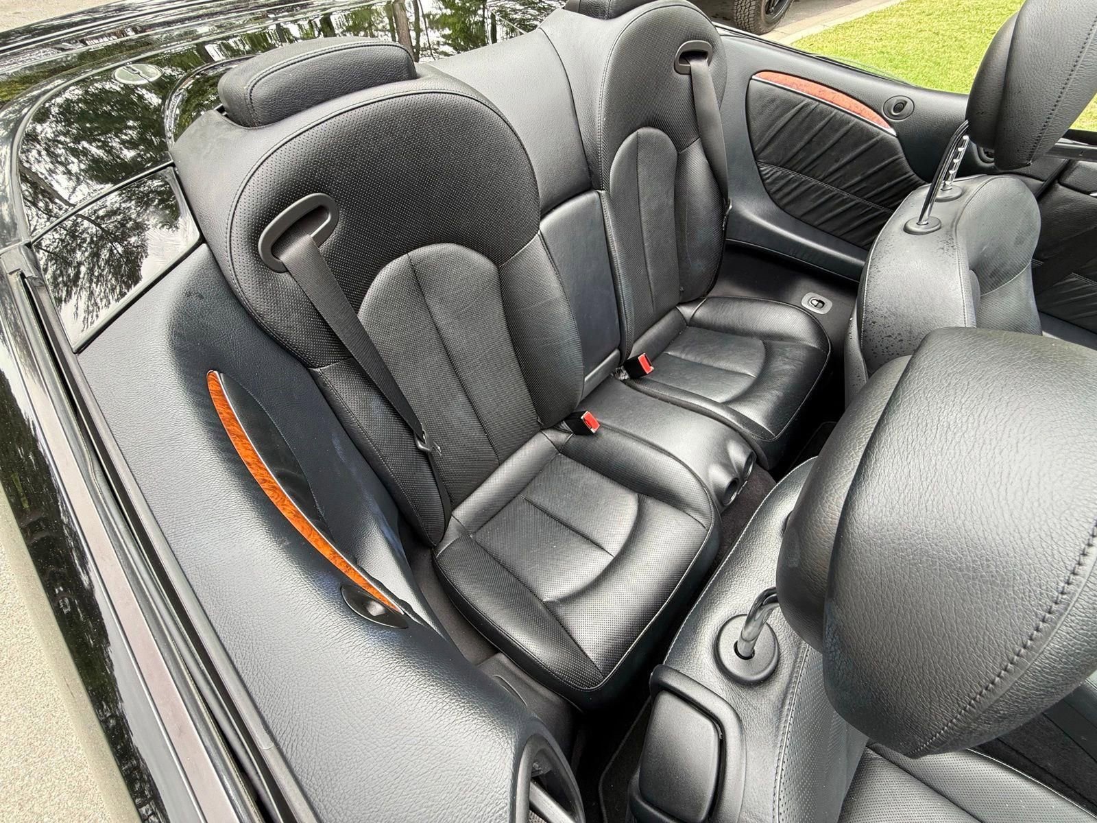 Used 2009 Mercedes-Benz CLK 550 Cabriolet image 25