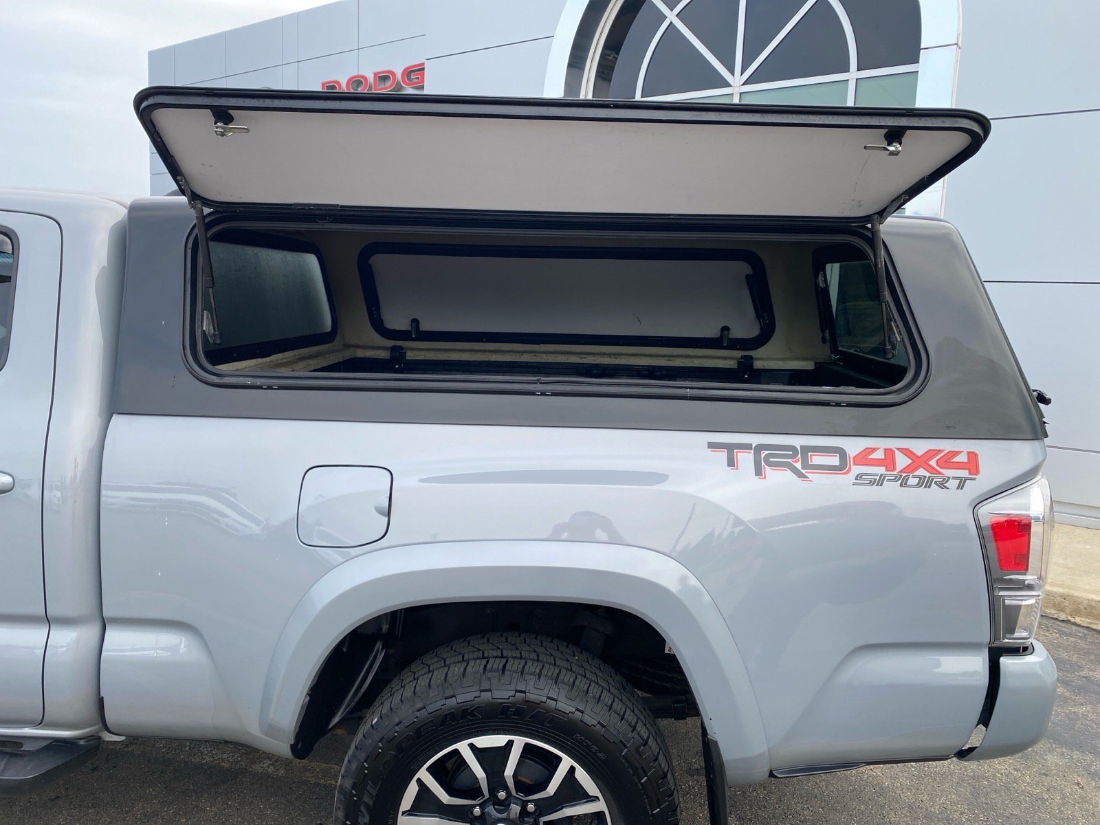 Used 2021 Toyota Tacoma TRD Sport AWD/4WD image 25