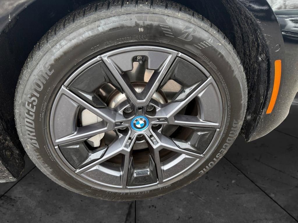 Used 2024 BMW i4 xDrive40i image 28