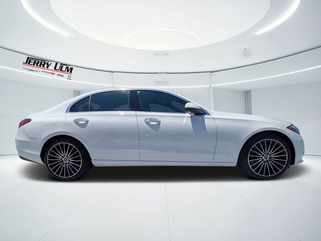 Used 2026 Mercedes-Benz C 300 Sedan image 2
