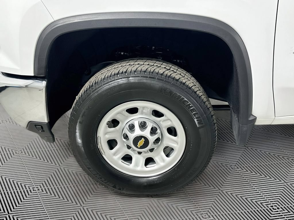 Used 2025 Chevrolet Silverado 3500 W/T w/ WT/CX Safety Package AWD/4WD image 26