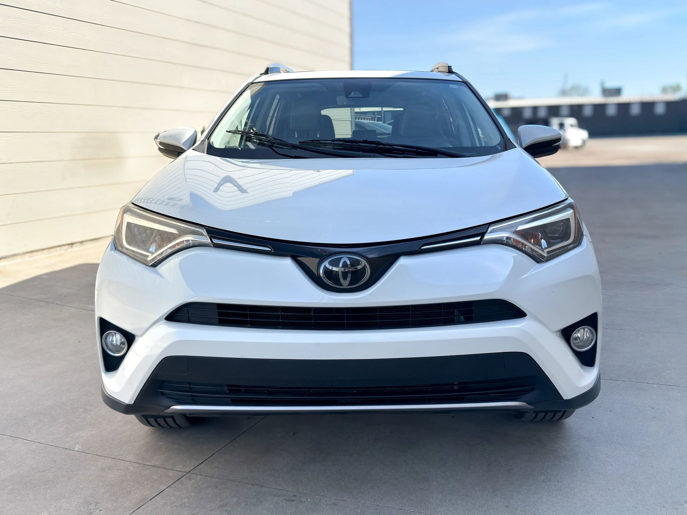 Used 2018 Toyota RAV4 Limited w/ Protection Package image 2