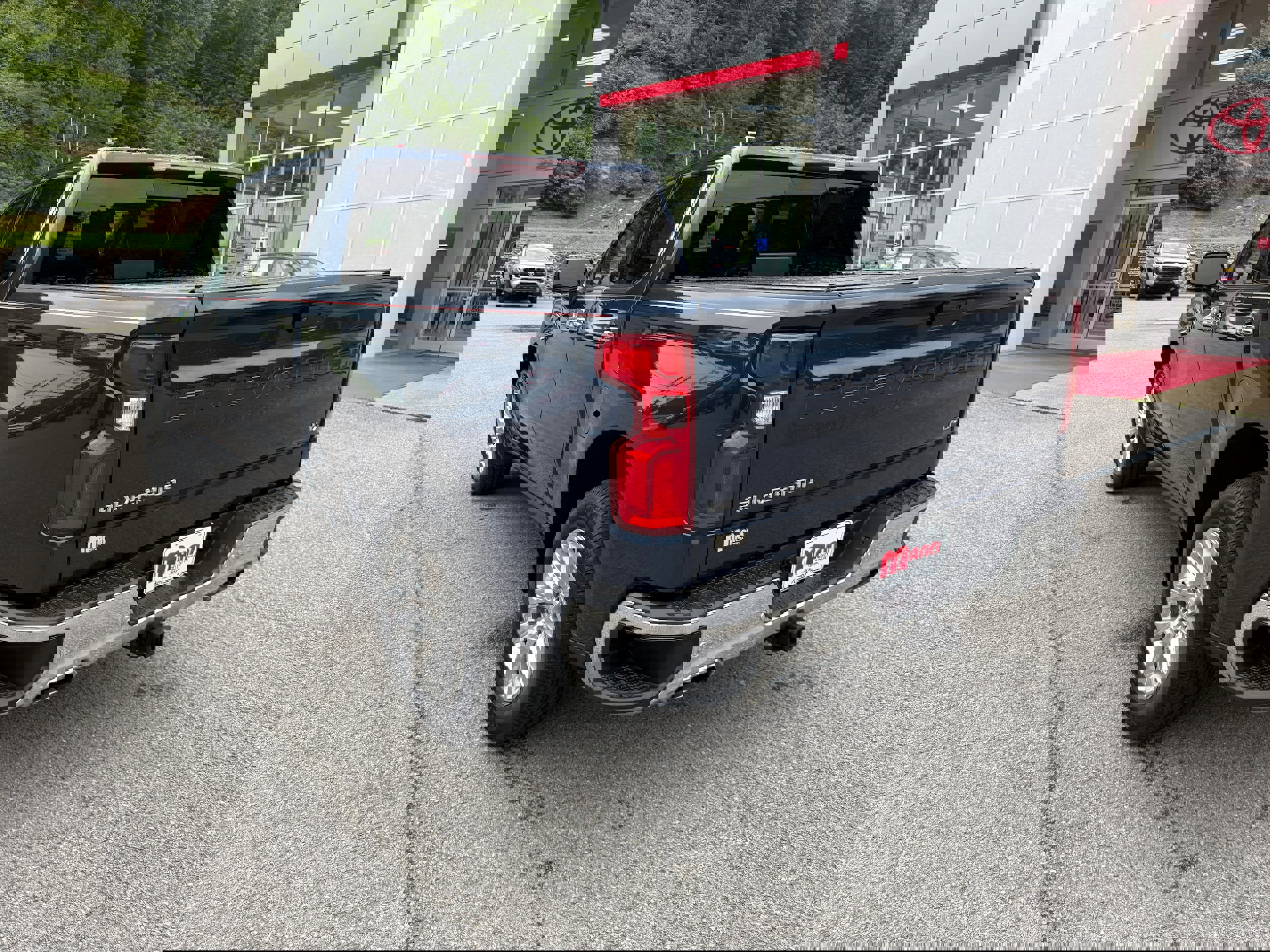 Used 2019 Chevrolet Silverado 1500 LTZ image 9