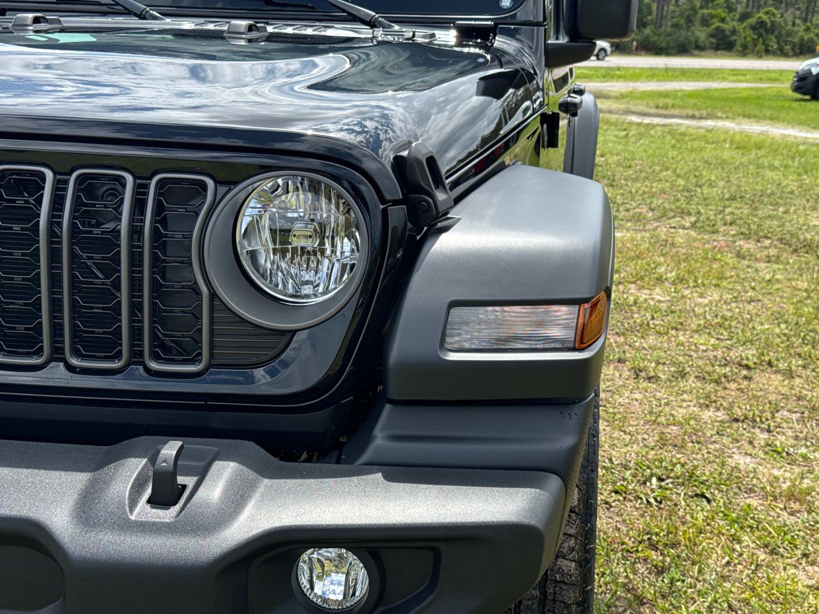 New 2026 Jeep Wrangler Unlimited Sport AWD/4WD image 9