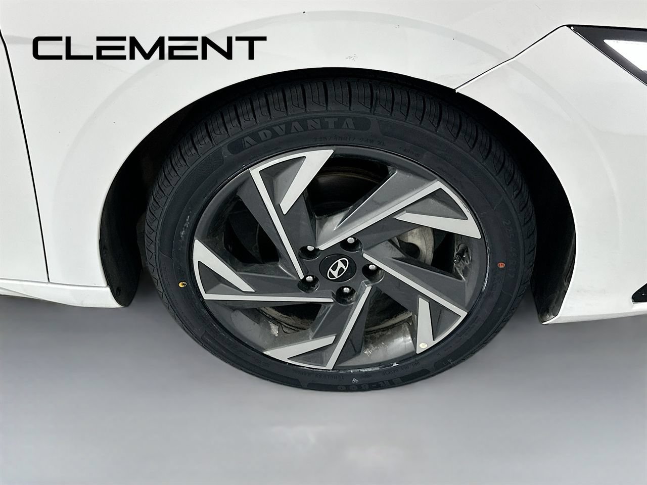 Used 2024 Hyundai Elantra Limited FWD image 37