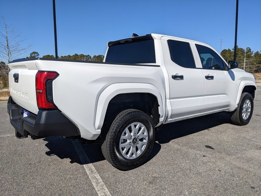 Used 2024 Toyota Tacoma SR image 18