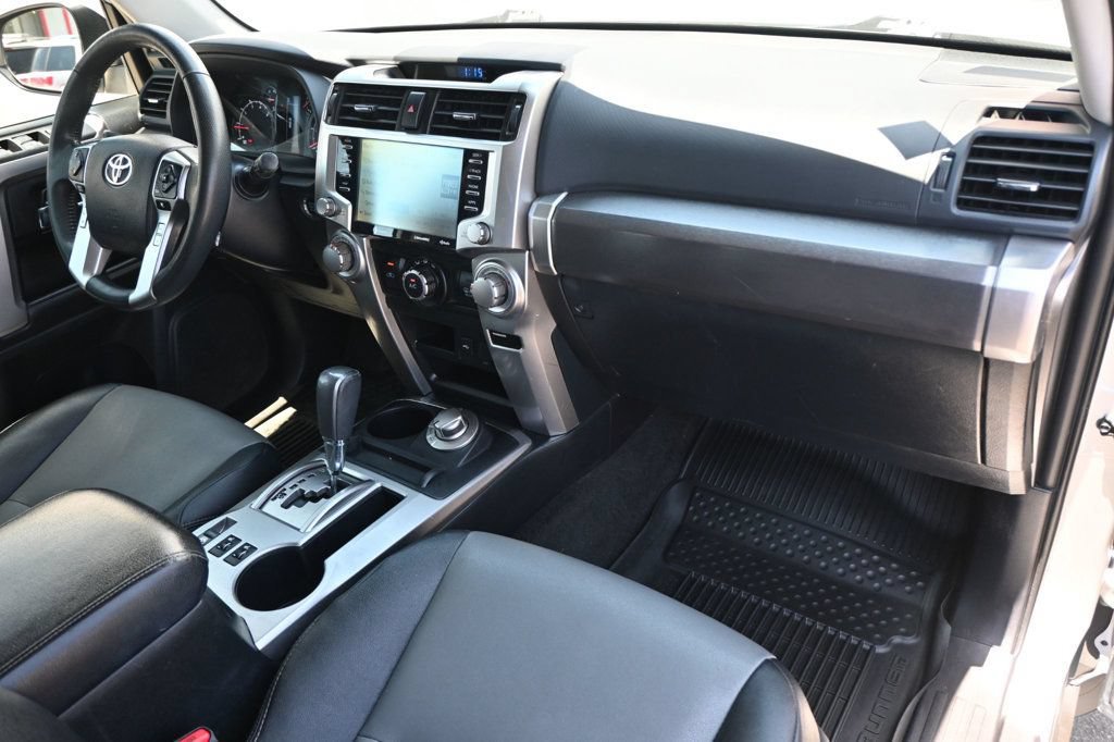 Used 2021 Toyota 4Runner SR5 Premium w/ Moonroof Package AWD/4WD image 10