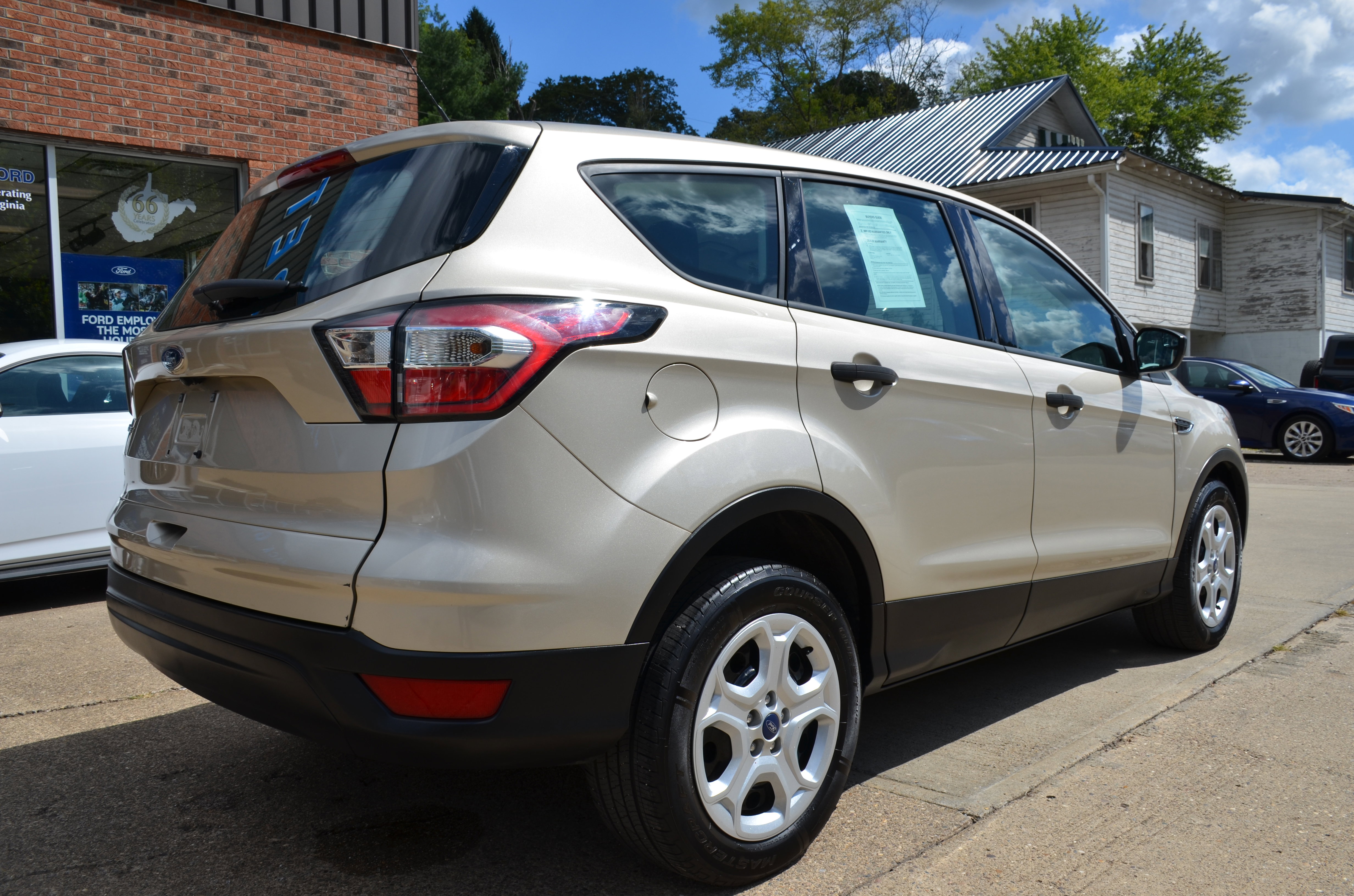 Used 2018 Ford Escape S image 6