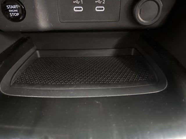 Used 2024 Nissan Rogue S image 29