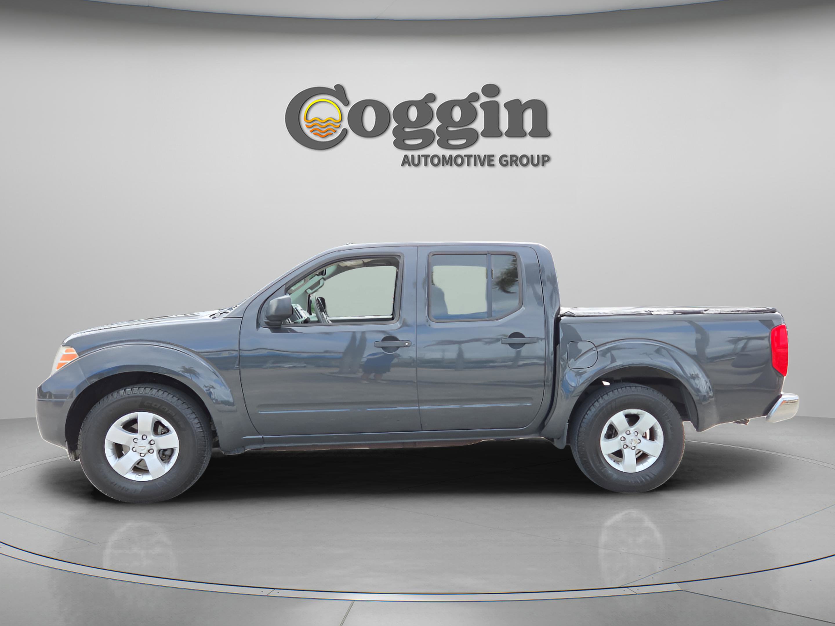 Used 2013 Nissan Frontier SV w/ SV Value Truck Pkg image 2