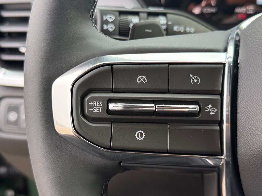 New 2027 GMC Acadia Elevation w/ Elevation Premium Package AWD/4WD image 15
