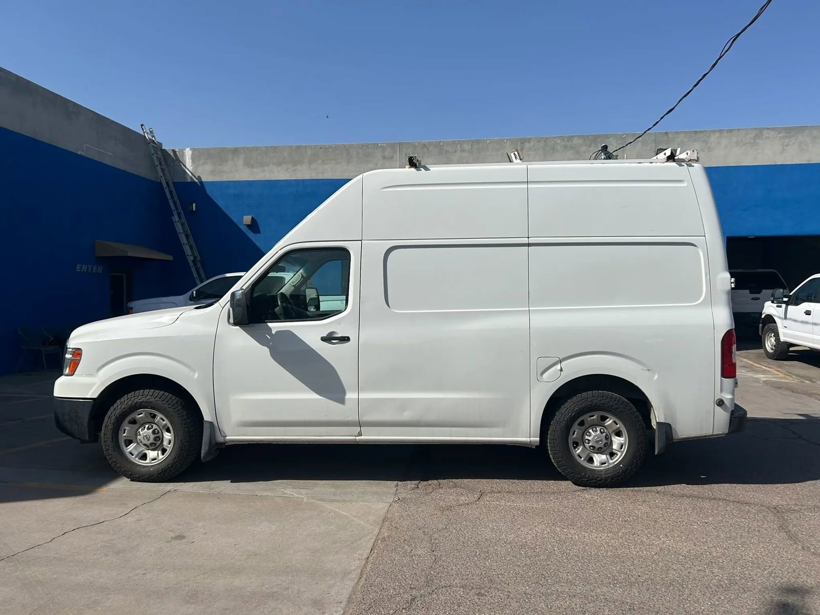 Used 2016 Nissan NV 3500 SV w/ Technology Package image 1