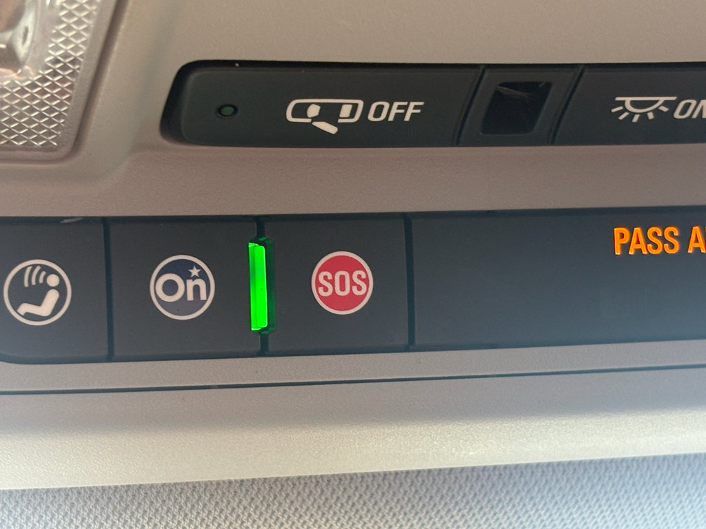 Used 2018 GMC Acadia SLE FWD image 23