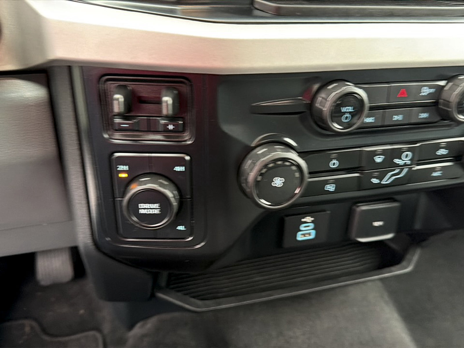 Used 2026 Ford F250 XLT AWD/4WD image 16