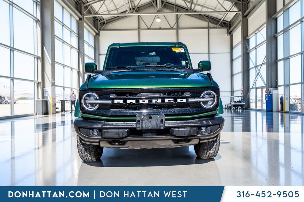 Used 2025 Ford Bronco Outer Banks image 25