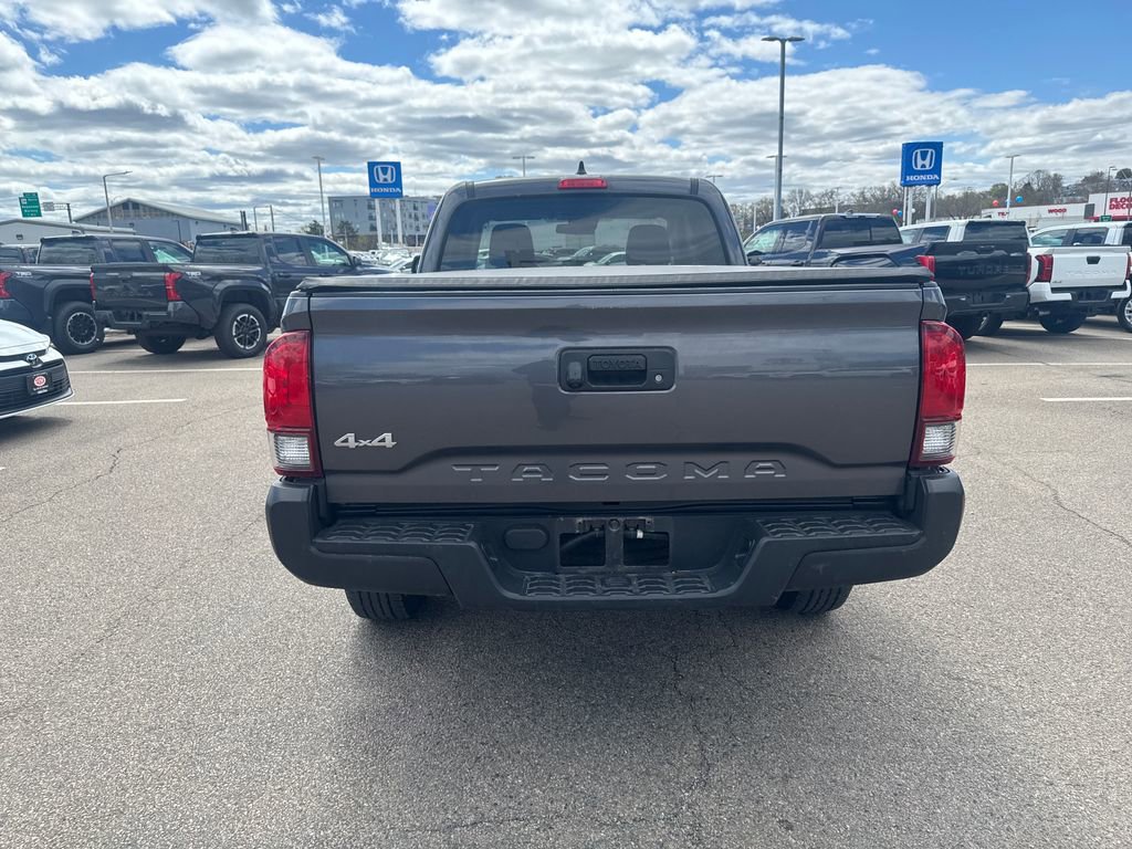 Used 2020 Toyota Tacoma SR AWD/4WD image 16