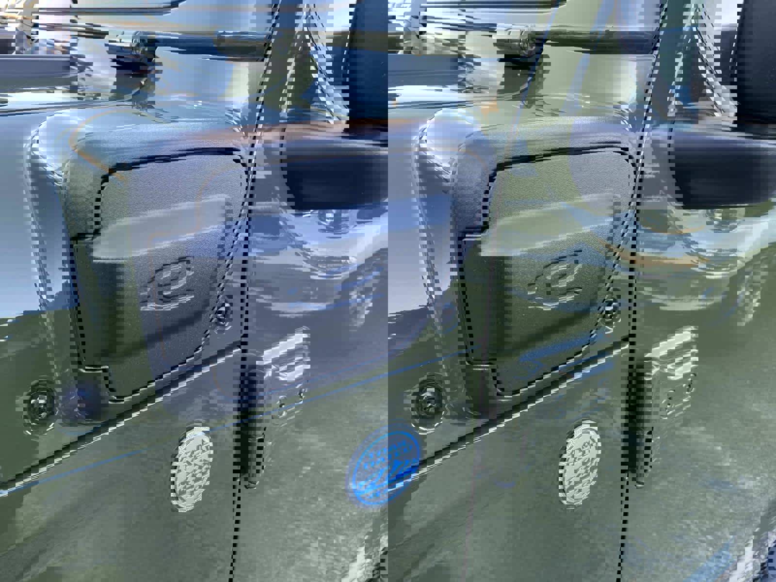 Used 2024 Jeep Wrangler Sahara w/ Technology Group image 10