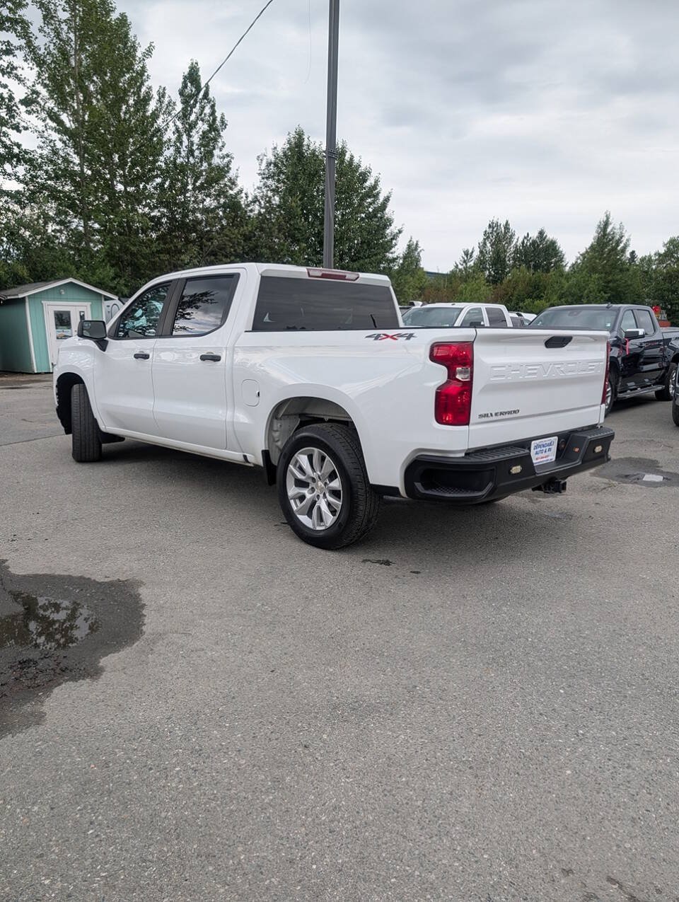 Used 2021 Chevrolet Silverado 1500 W/T w/ WT Value Package AWD/4WD image 3