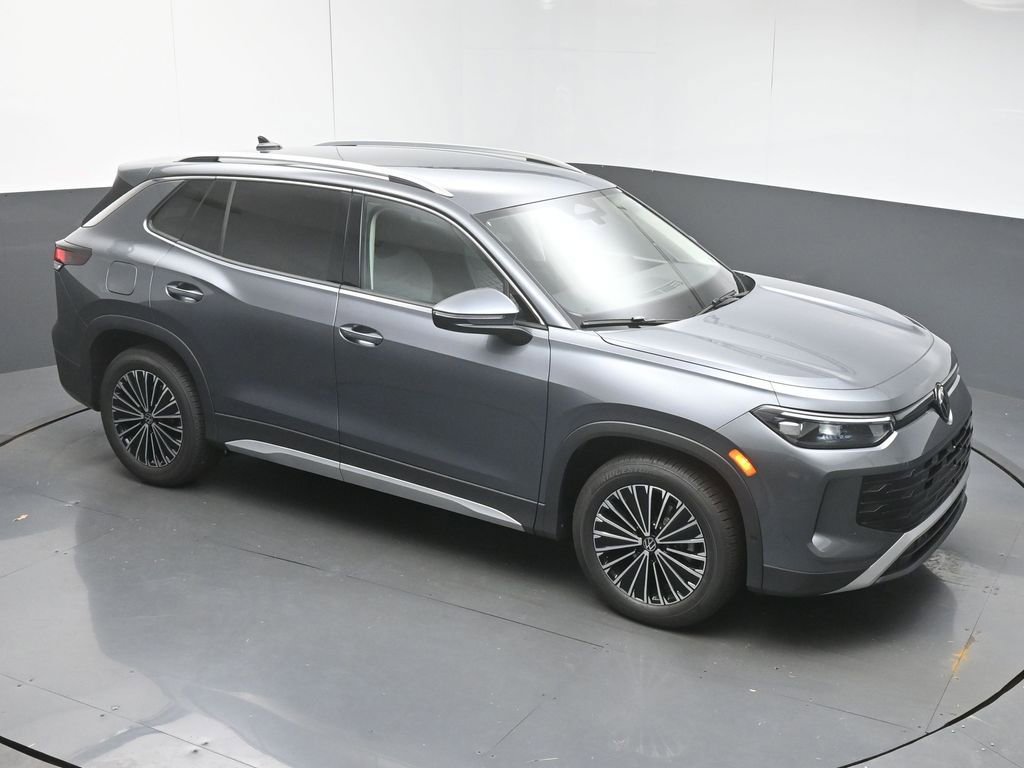 New 2026 Volkswagen Tiguan S FWD image 39