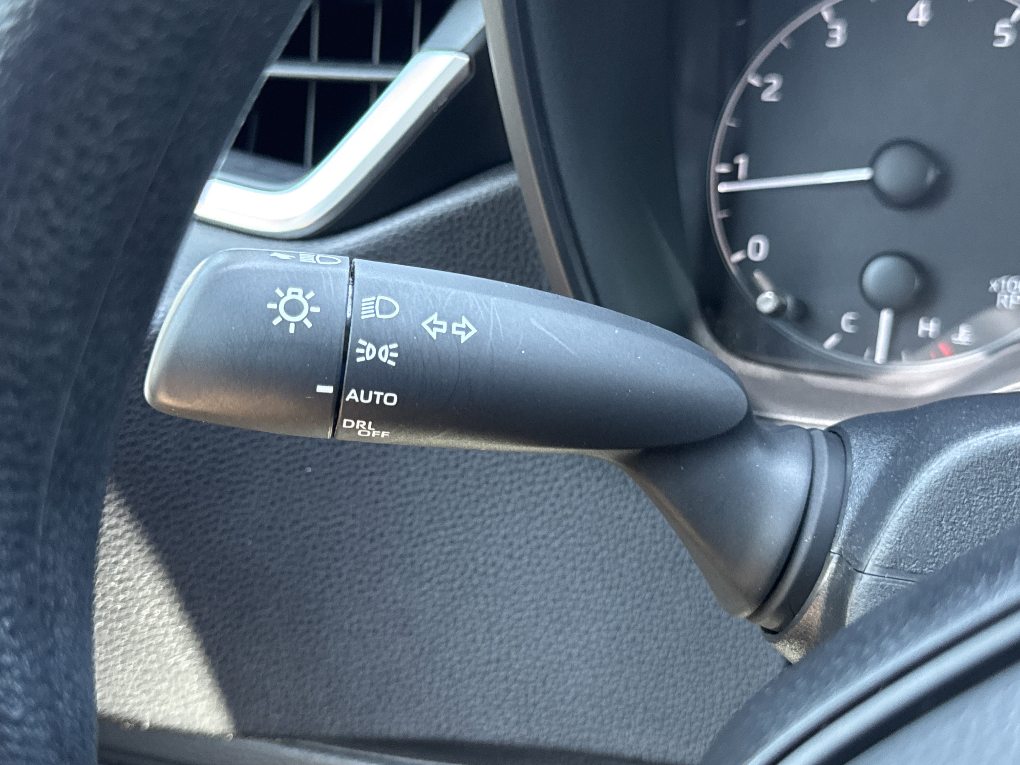 Used 2024 Toyota Corolla LE FWD image 16