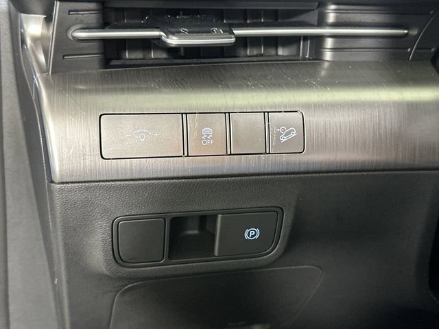 Used 2024 Hyundai Kona SEL w/ Convenience Package image 19