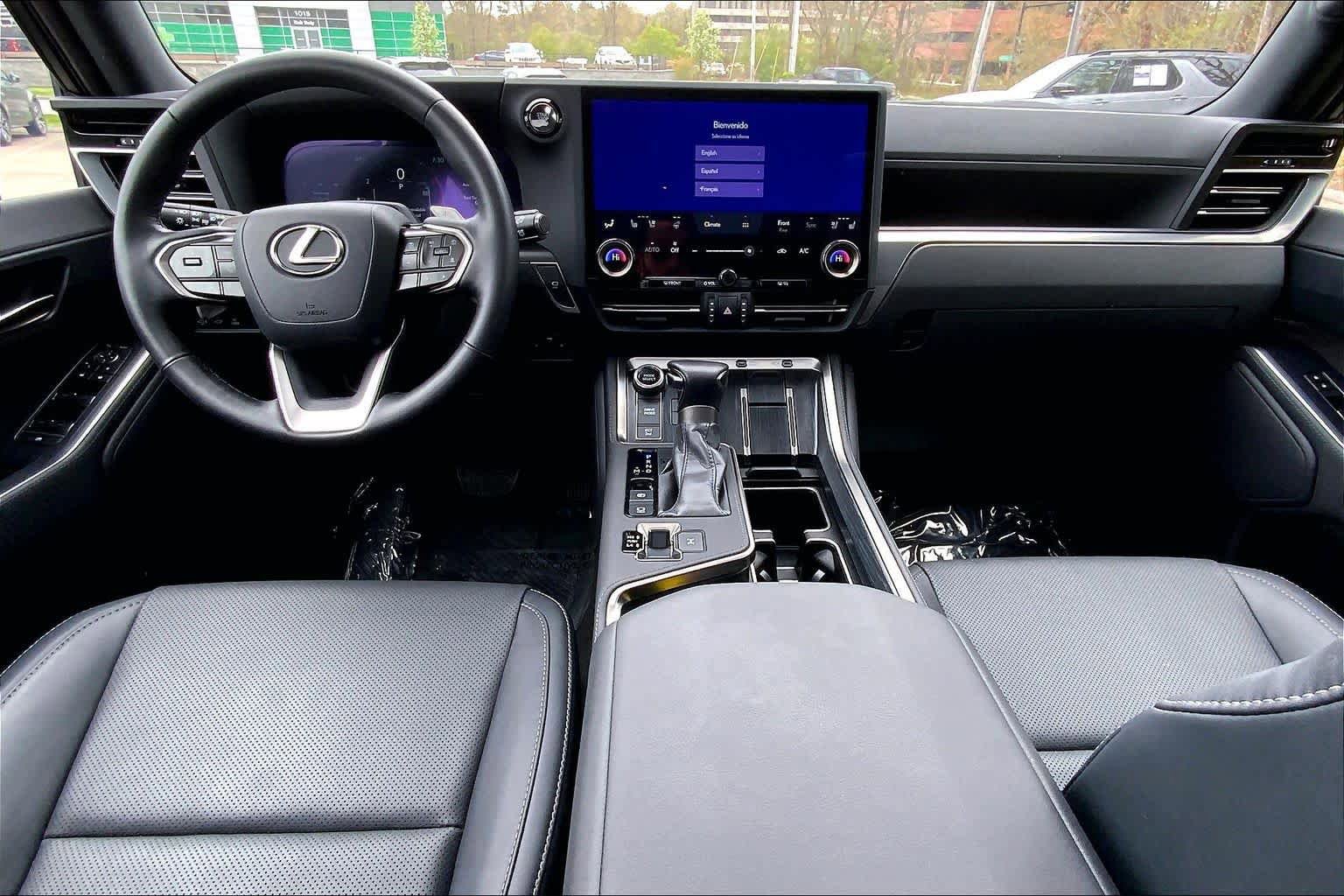 Used 2024 Lexus GX 550 w/ Accessory Package (2T) AWD/4WD image 15