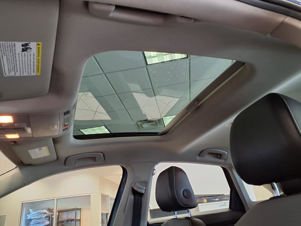 Used 2025 Volkswagen Jetta SE image 21