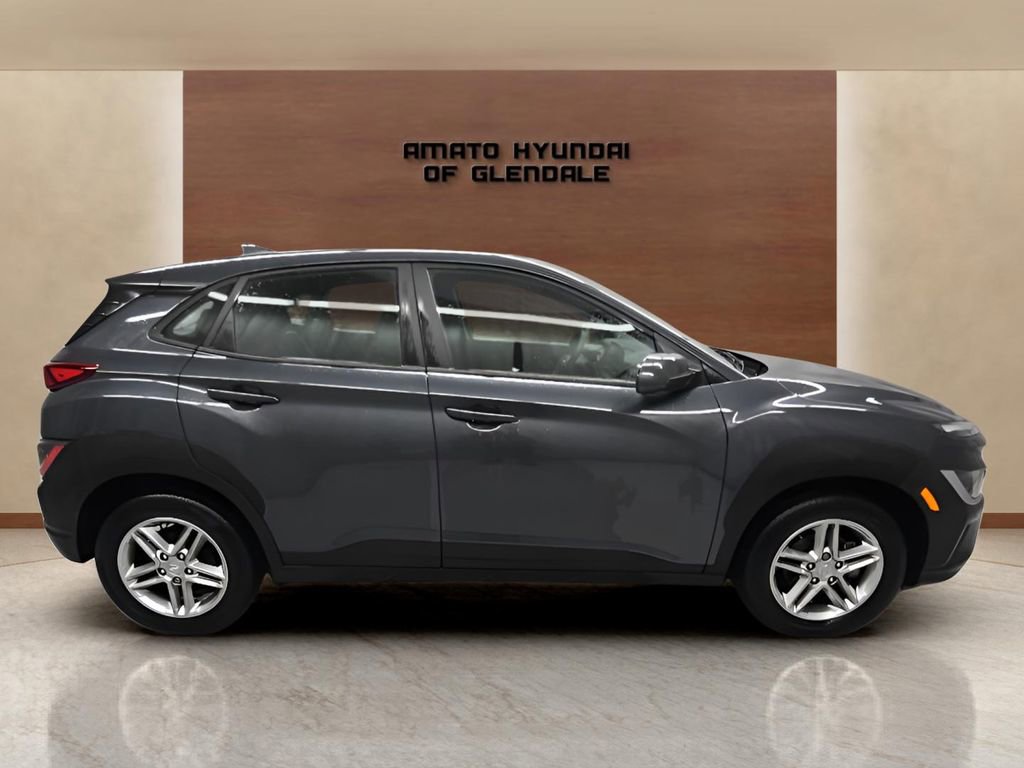 Certified 2022 Hyundai Kona SE w/ Cargo Package image 7