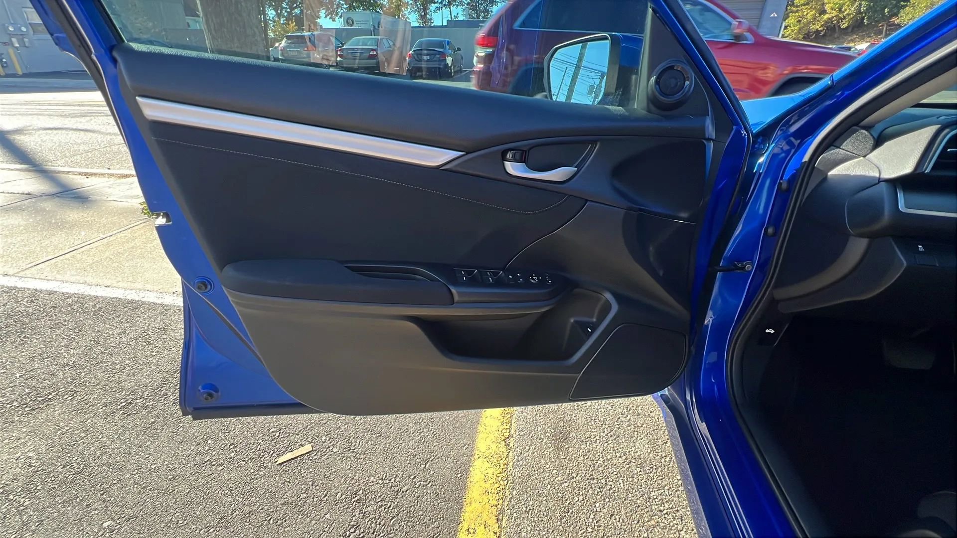 Used 2018 Honda Civic EX image 21