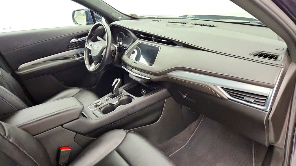 Used 2023 Cadillac XT4 Premium Luxury w/ Cold Weather Package AWD/4WD image 26