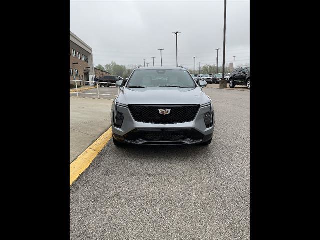 Used 2024 Cadillac XT4 Sport FWD image 4