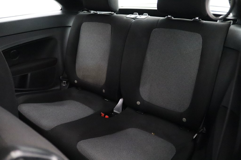 Used 2019 Volkswagen Beetle 2.0T S FWD image 13