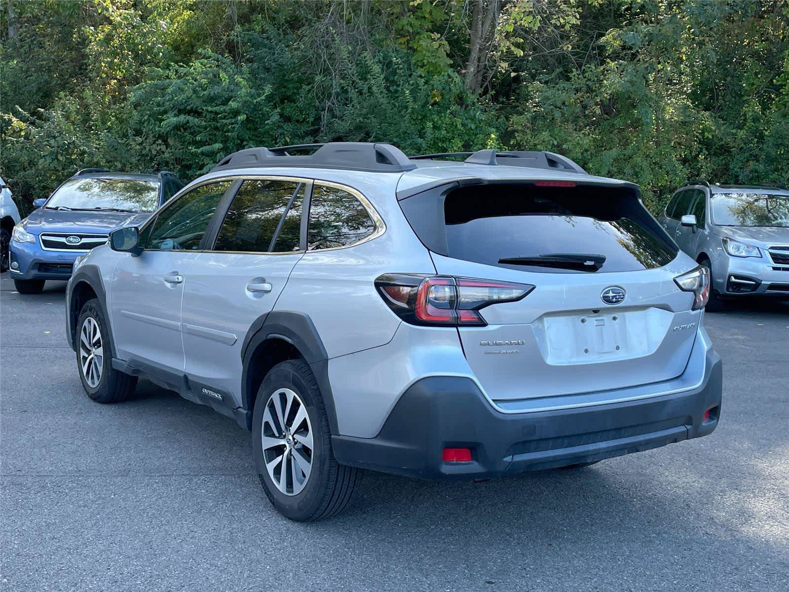 Certified 2023 Subaru Outback Premium AWD/4WD image 3