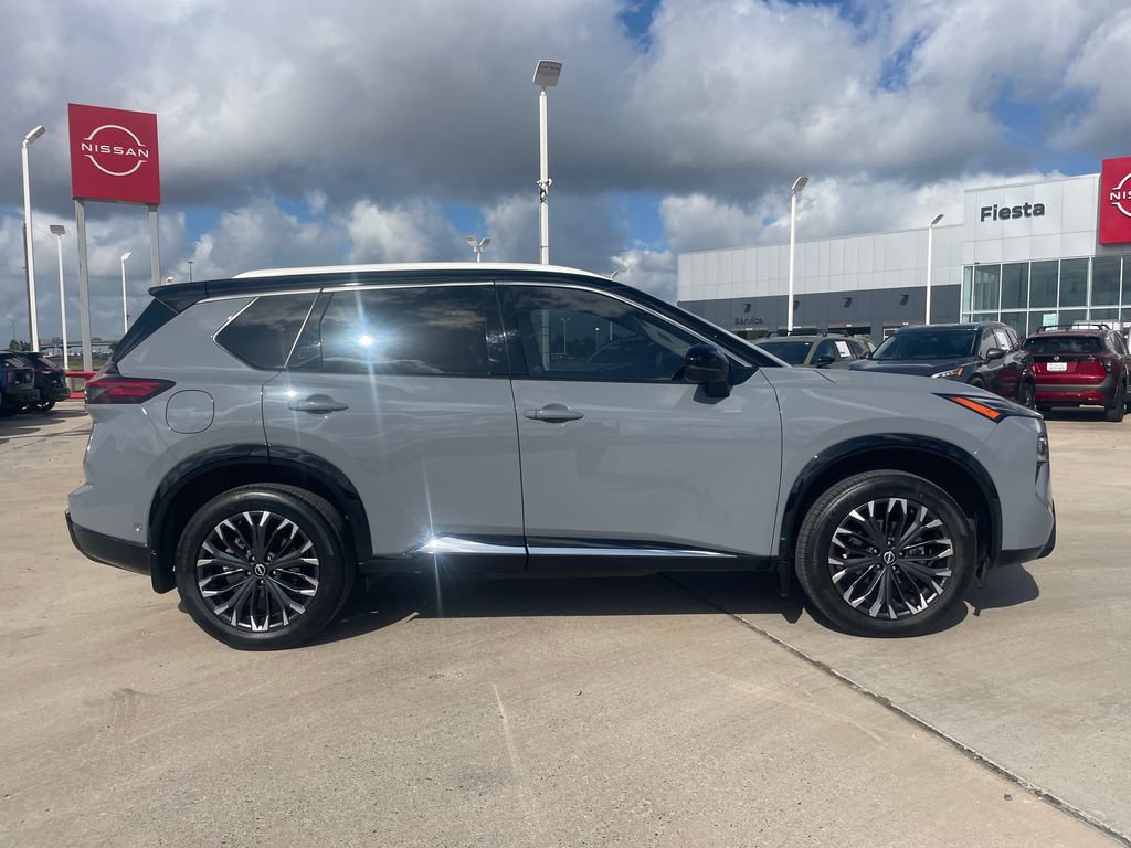 Certified 2024 Nissan Rogue Platinum FWD image 6