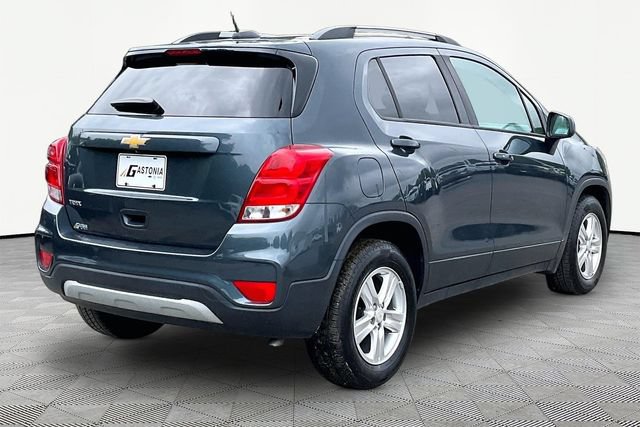Used 2022 Chevrolet Trax LT w/ LT Convenience Package FWD image 5