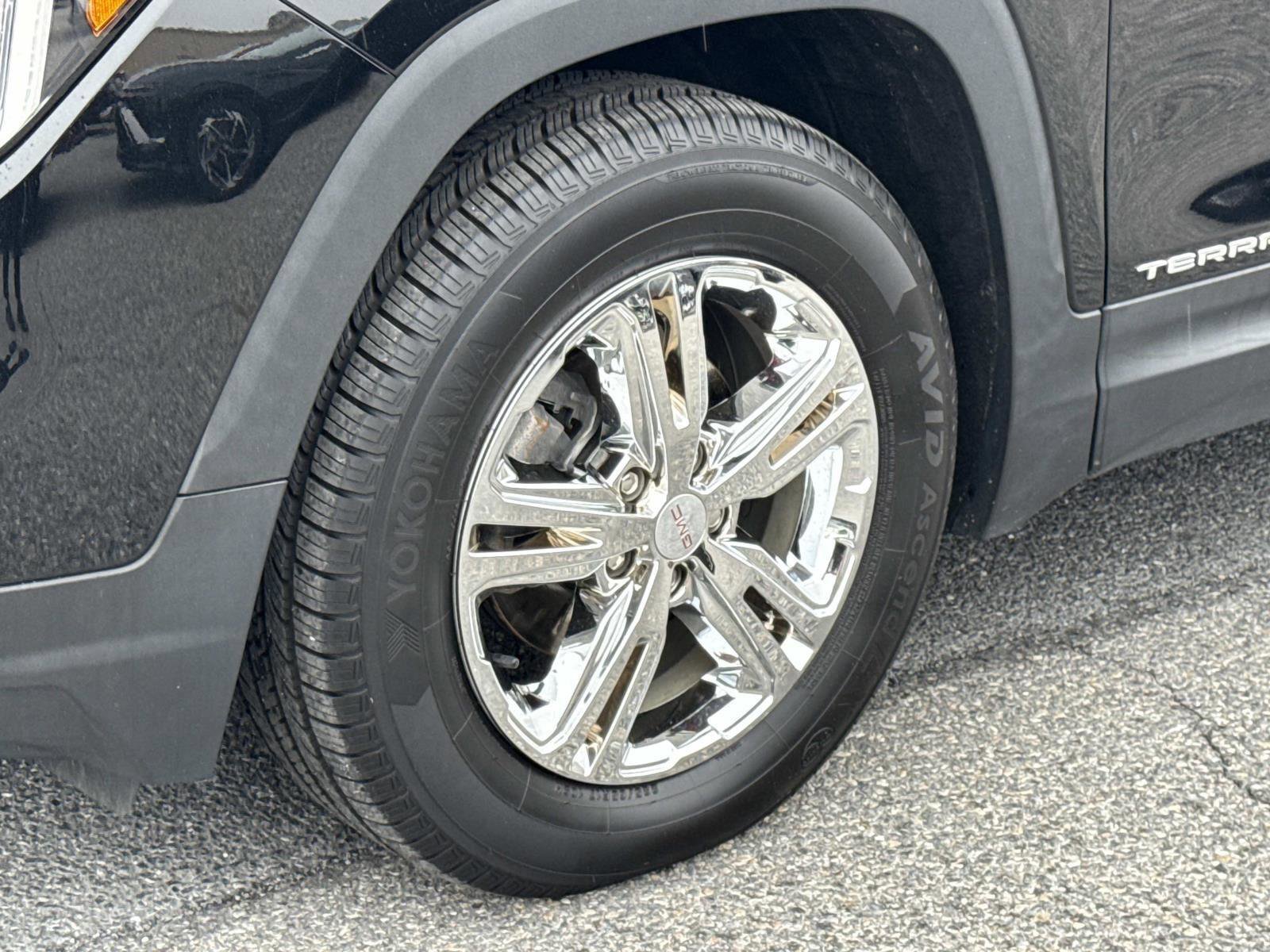 Used 2022 GMC Terrain SLE image 29