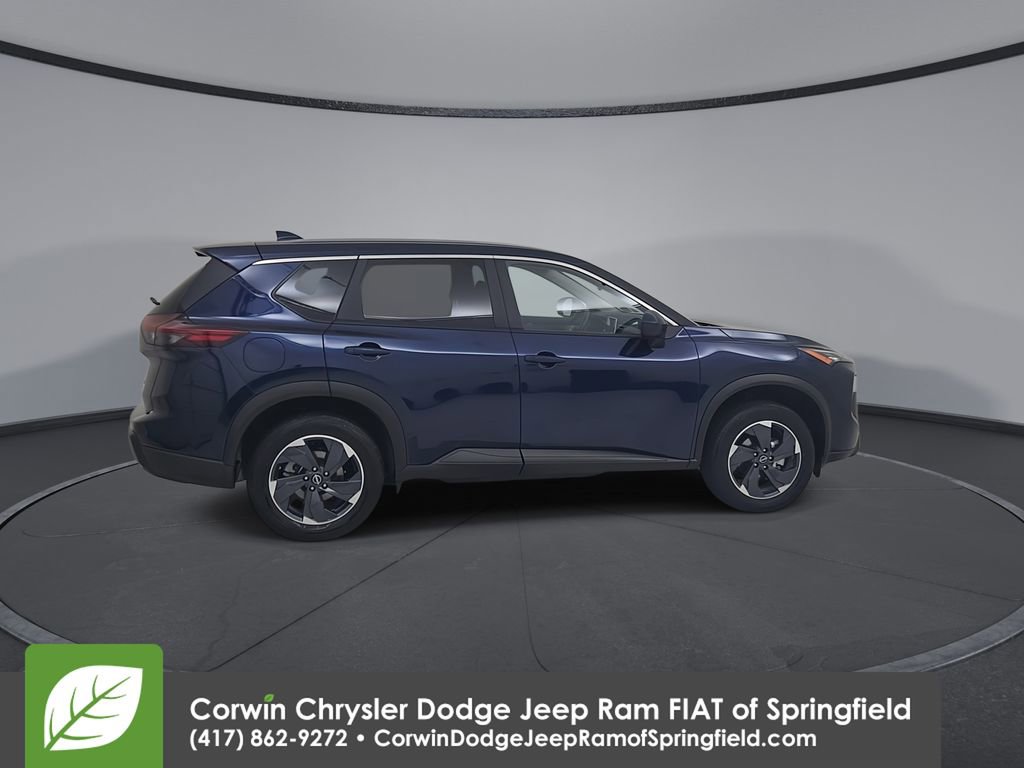 Used 2025 Nissan Rogue SV AWD/4WD image 16