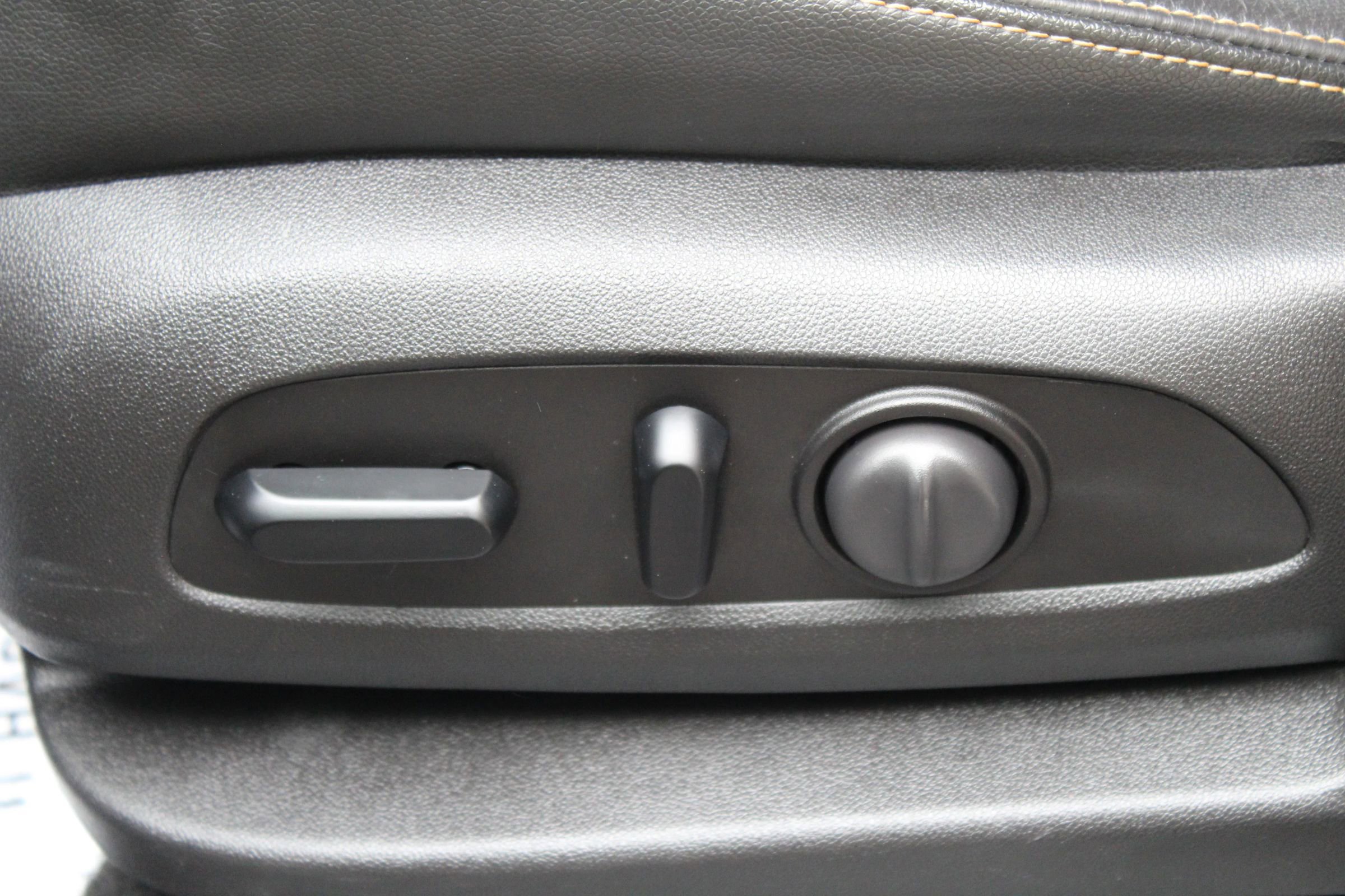 Used 2019 GMC Terrain SLT w/ Preferred Package image 24