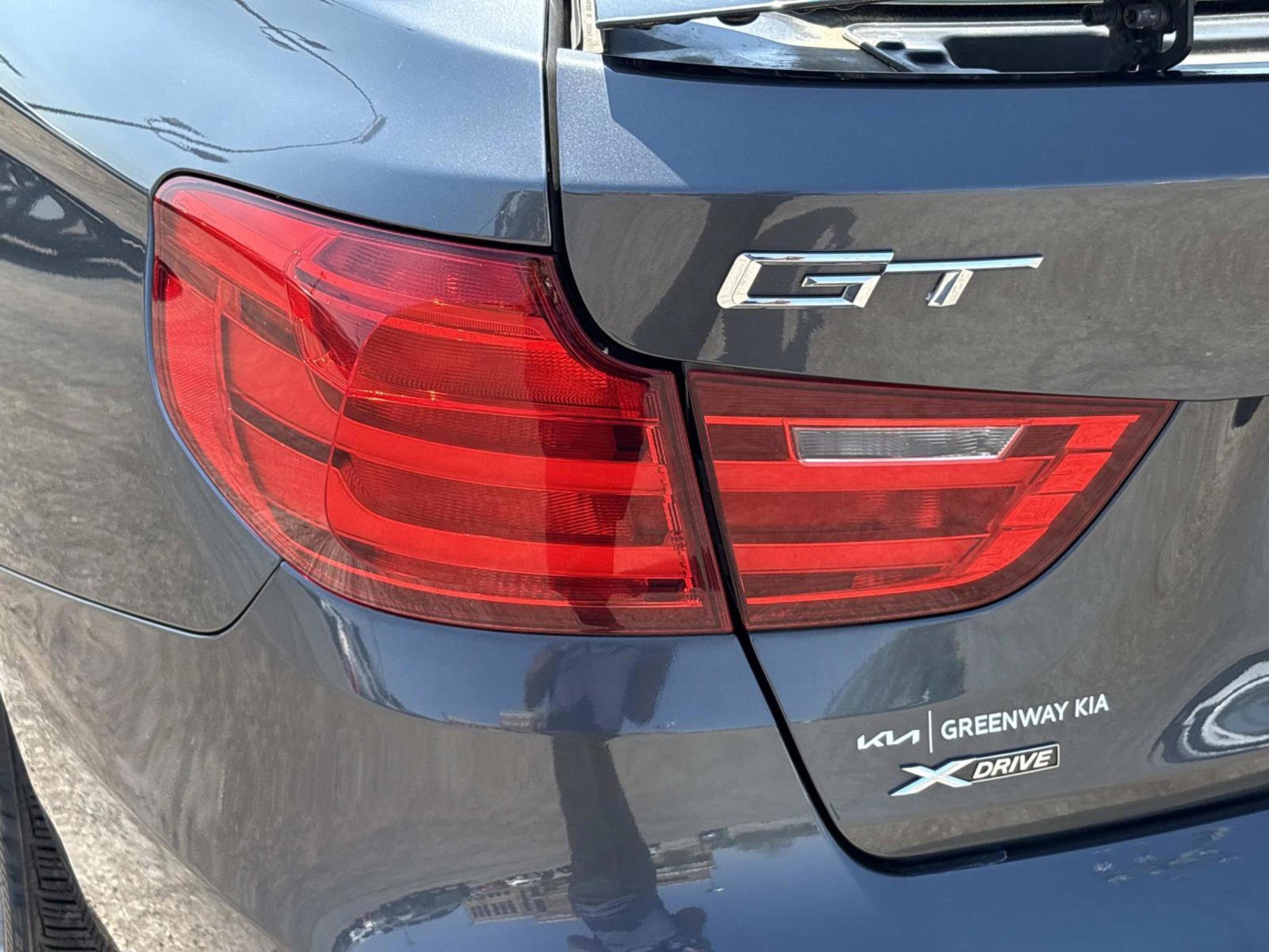 Used 2015 BMW 335i Gran Turismo xDrive image 11