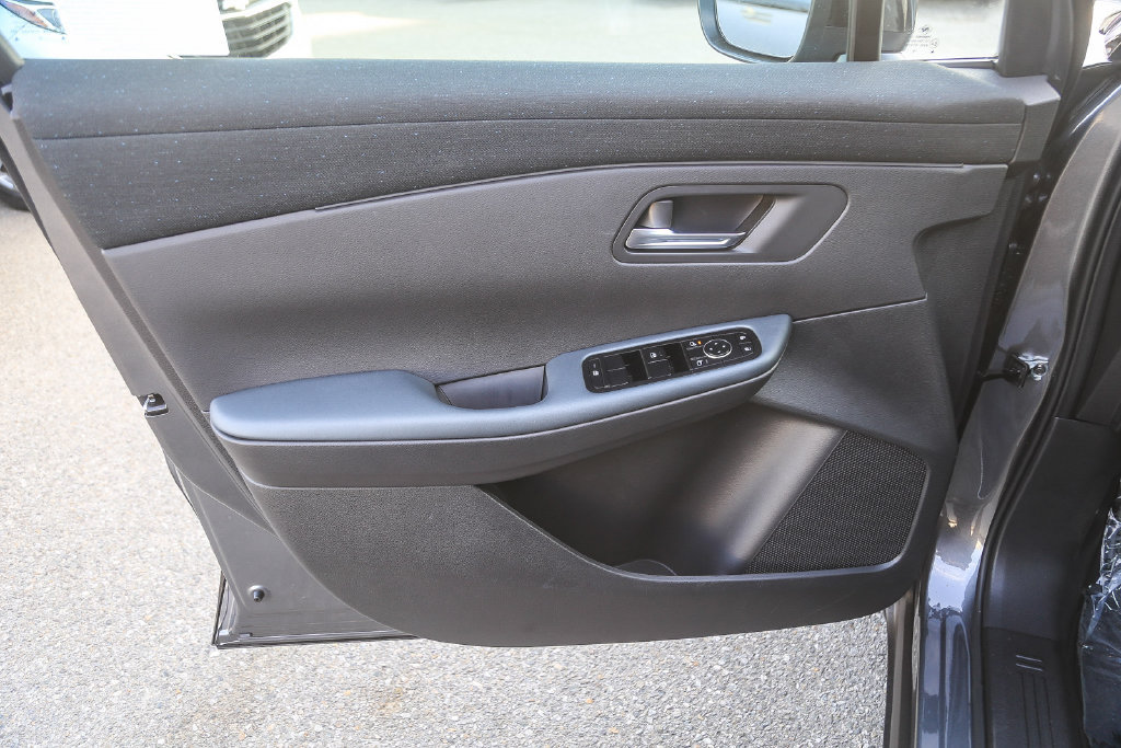 New 2026 Nissan Leaf SV+ w/ Floor Mat Package (SV+) FWD image 22