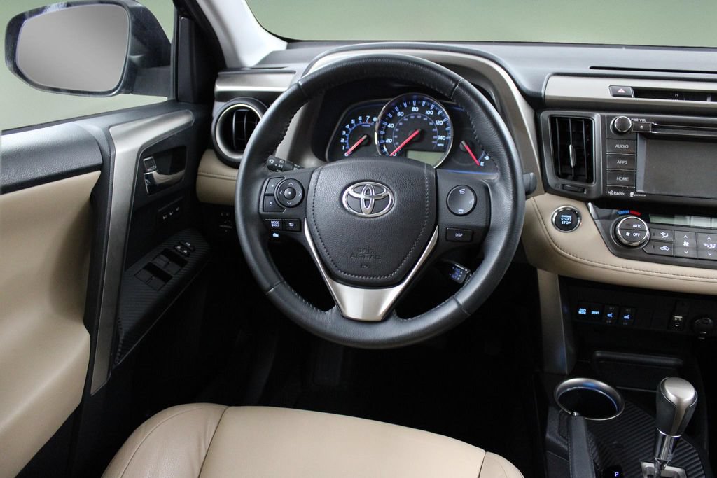 Used 2014 Toyota RAV4 Limited w/ Technology Package AWD/4WD image 18