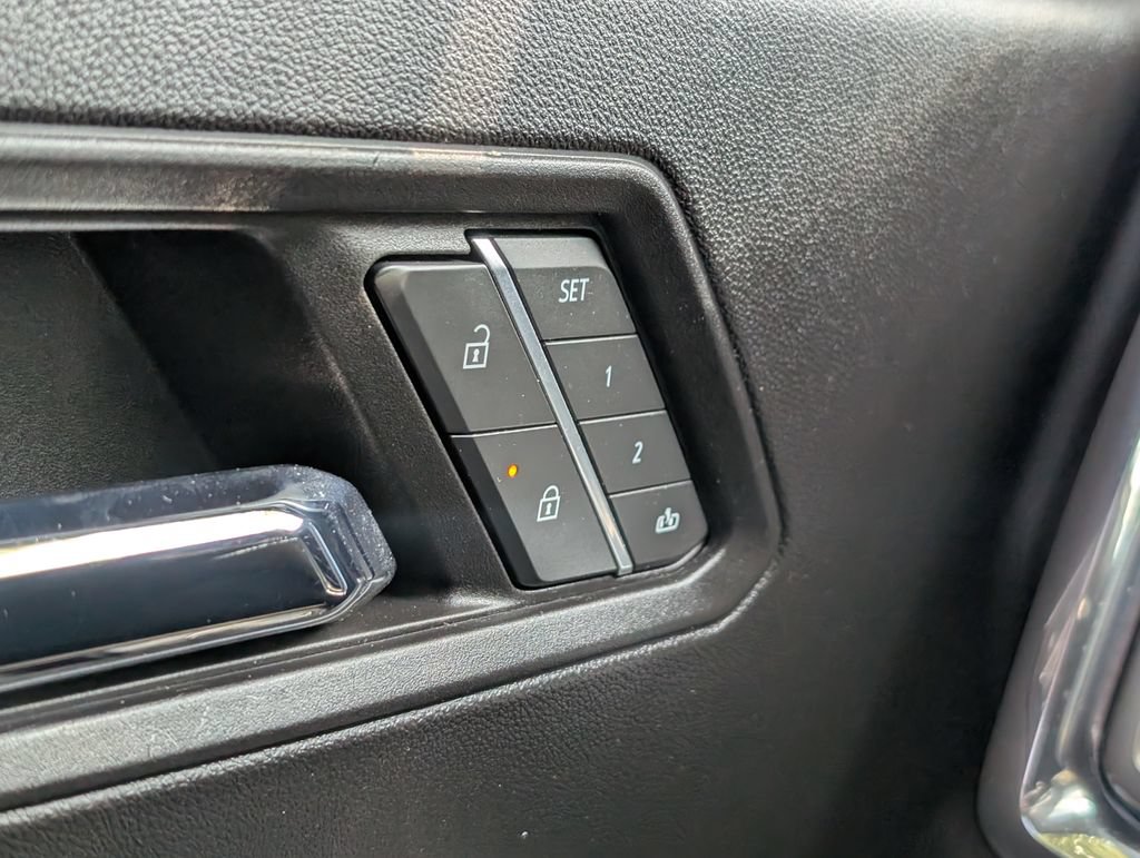 Used 2023 GMC Canyon Denali AWD/4WD image 35
