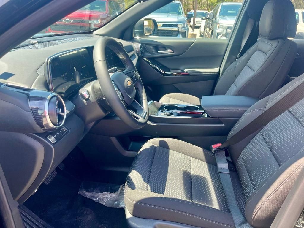 New 2026 Chevrolet Equinox LT w/ Safety and Technology Package AWD/4WD image 12