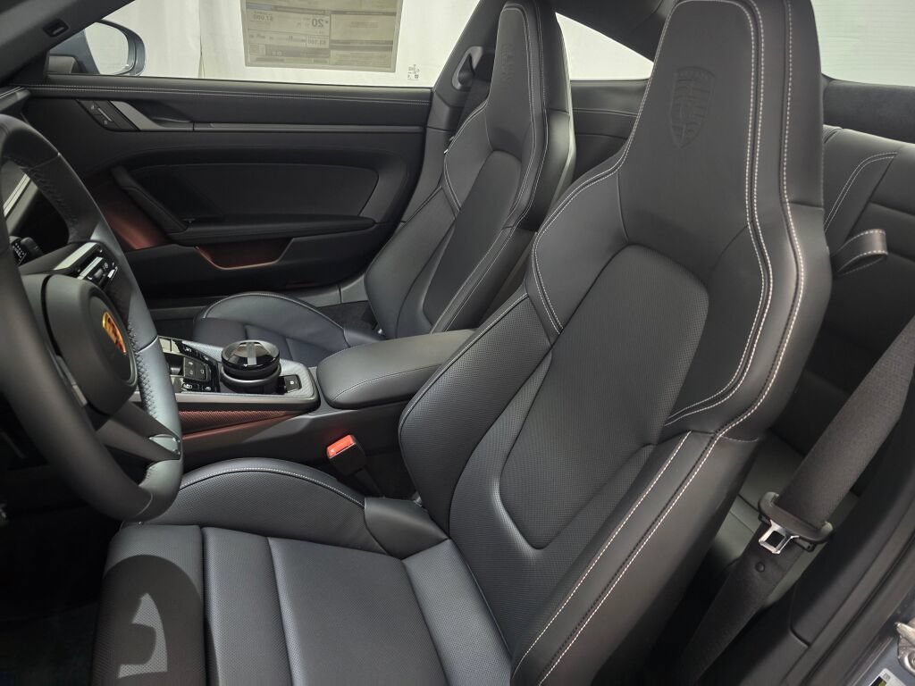 New 2026 Porsche 911 Carrera 4S AWD/4WD image 5