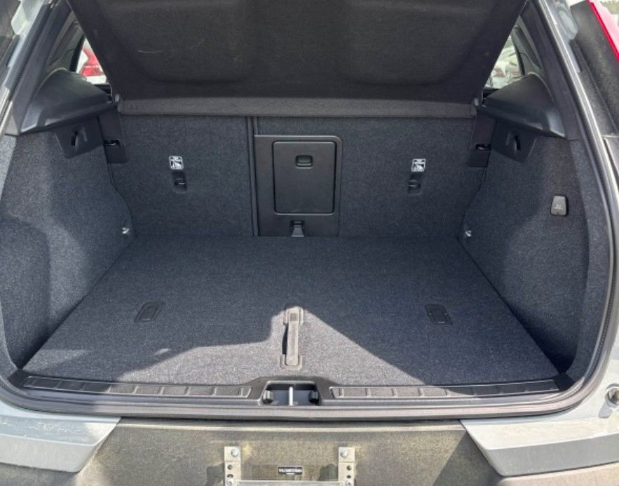 Used 2026 Volvo XC40 B5 Ultra image 6