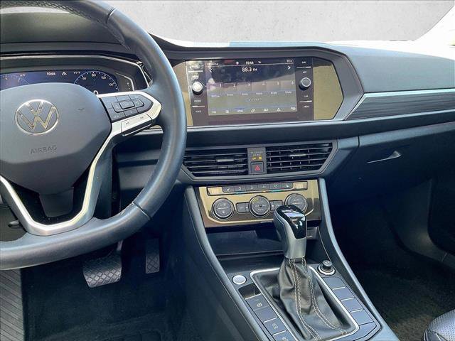 Used 2024 Volkswagen Jetta SEL FWD image 6