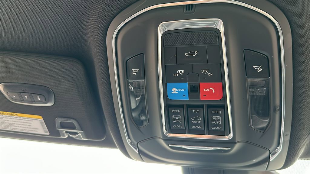 Used 2024 Jeep Grand Cherokee L Limited w/ Luxury Tech Group II image 24